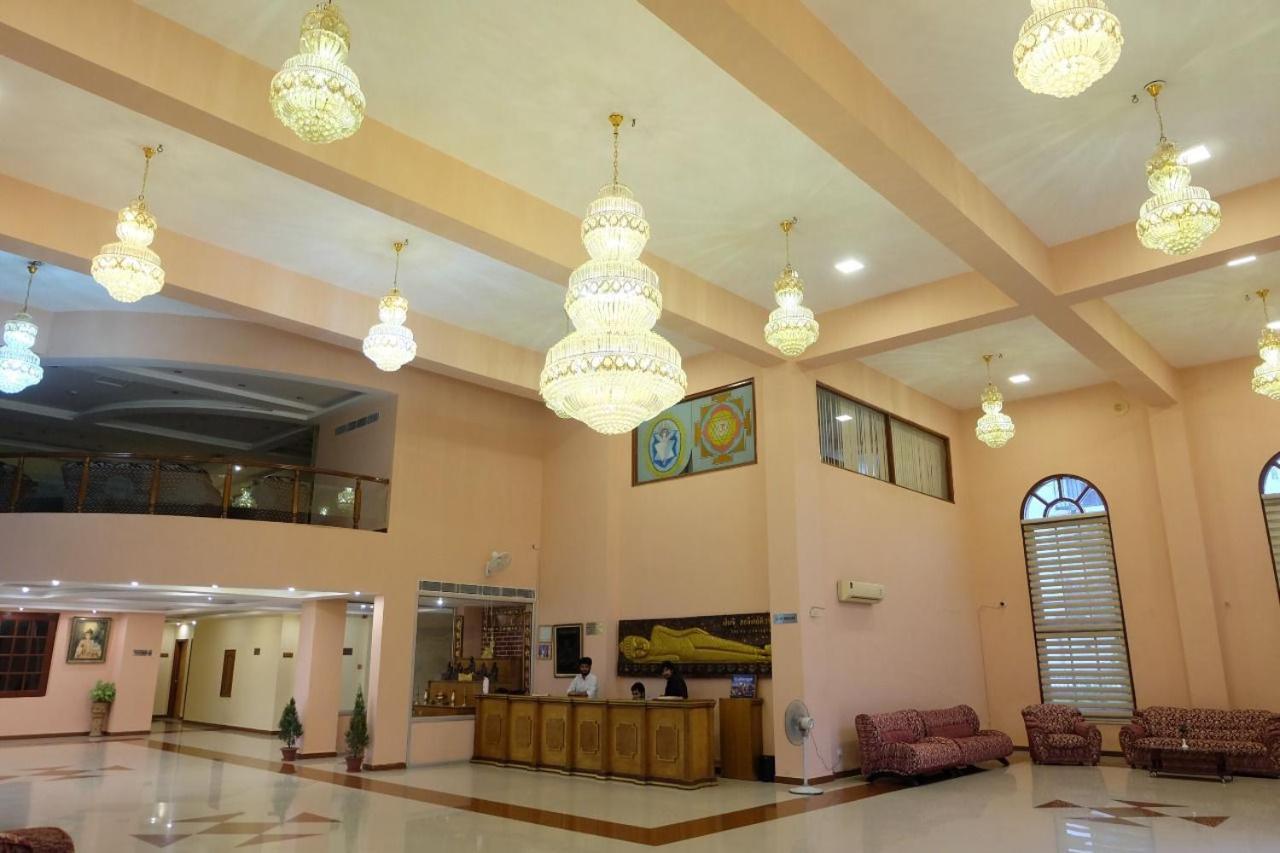 拘尸那迦帝国酒店 Kushinagar 外观 照片